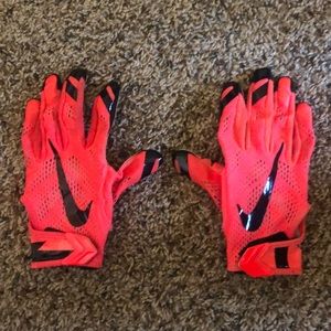 nike vapor knit football gloves